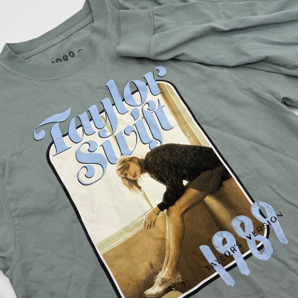 Taylor Swift 1989 Taylors Version Long Sleeve Graphic Tee Sage Green Medium